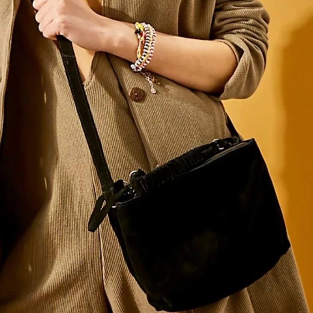 FREE PEOPLE BLACK CODY SUEDE LEATHER CROSSBODY BAG HANDBAG PURSE